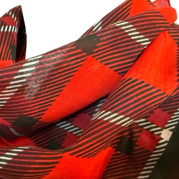 Vintage Lehner Plaid Scarf - Hand-Rolled Edges - Picture 4 of 7